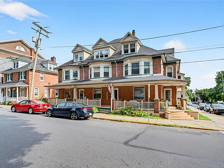 23 W Center St — Photo 1