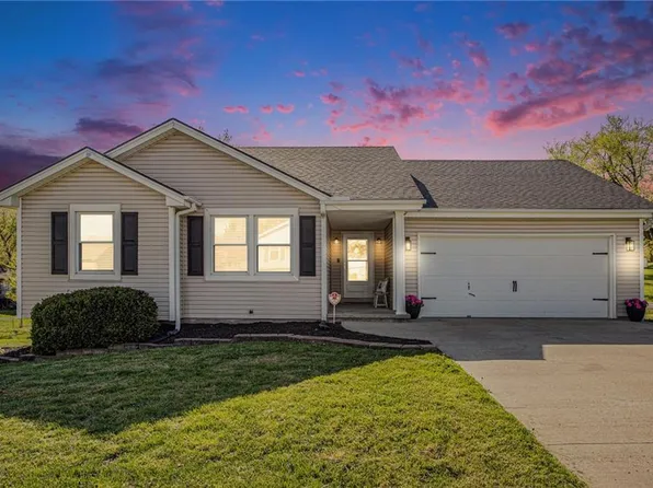 500 Santa Fe Dr, Gower, MO 64454