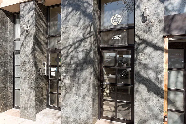 Rented by Bold New York | media 15