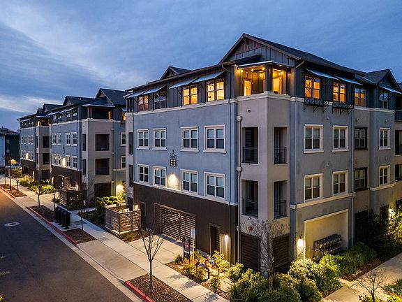 3rd image of 1661 Spring St #433