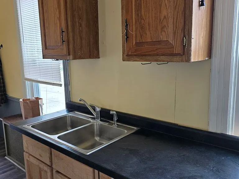 1330 N 12th St. (9 Unit) — Photo 5