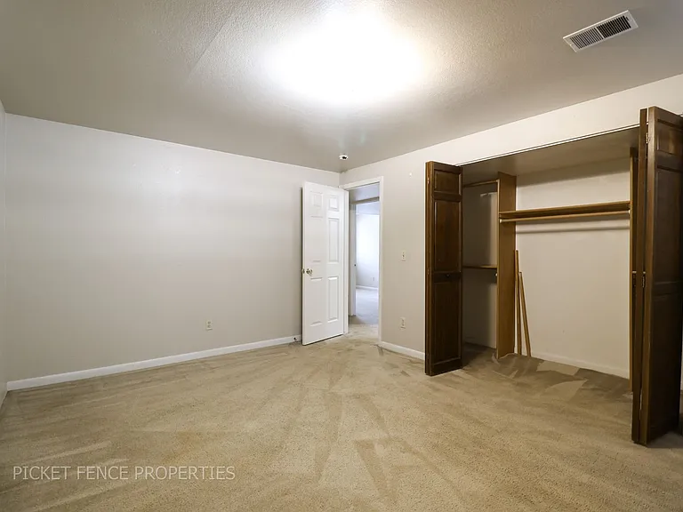 533 14th Ave #4 — Photo 13