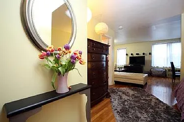 Rented by Ruth Goldman Real Estate