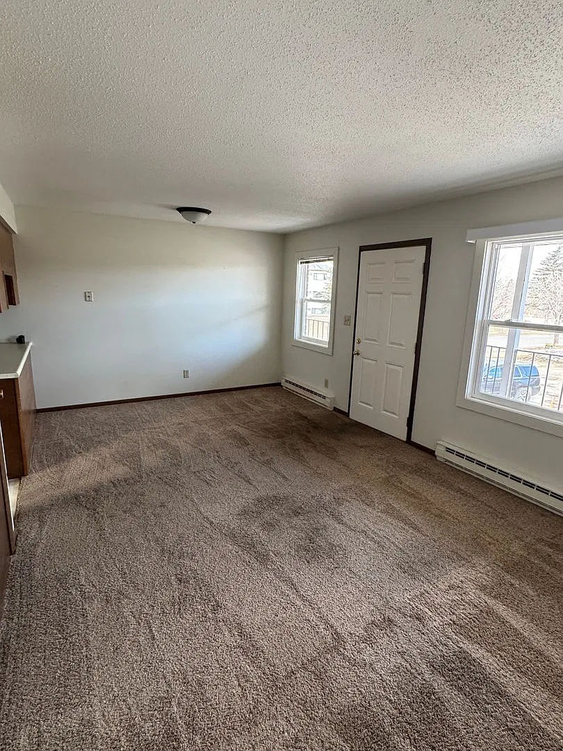 Many Rooms 1210 — Photo 2