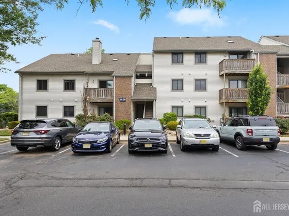 2001 Ravens Crest Dr, Plainsboro, NJ 08536