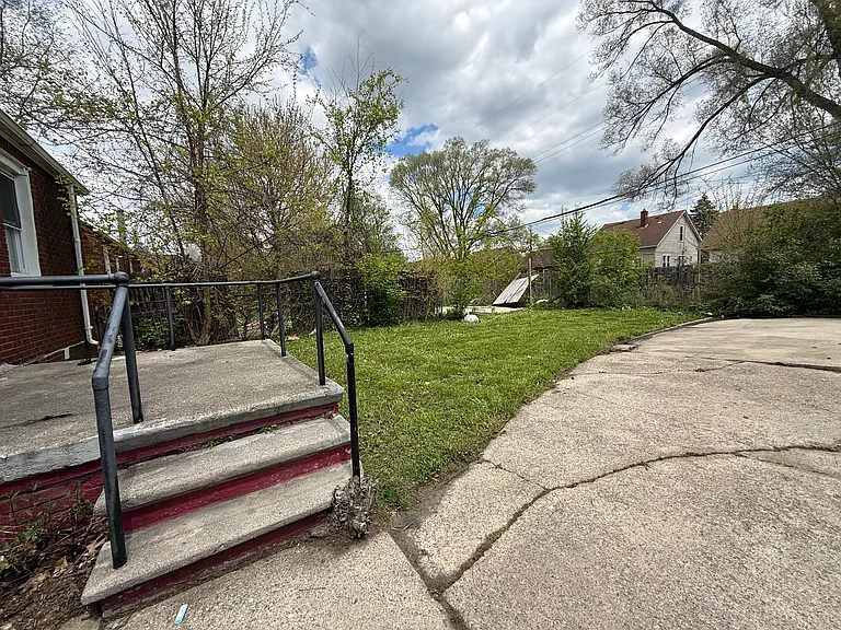 Alter Rd — Photo 31