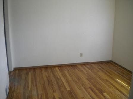 2nd image of 237 6th St NE