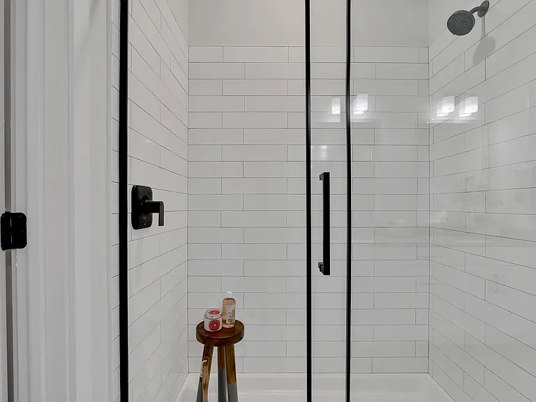 MOEN GENTA BATHS