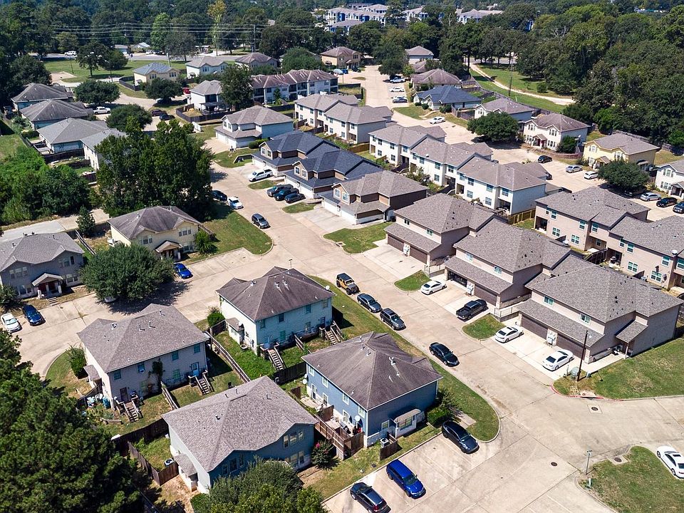 1st image of 134-136 Sendero Dr