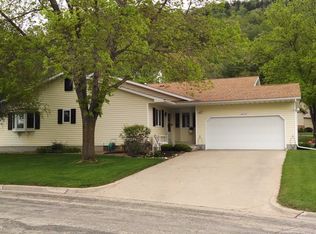 4643 Juniper St, La Crosse, WI 54601