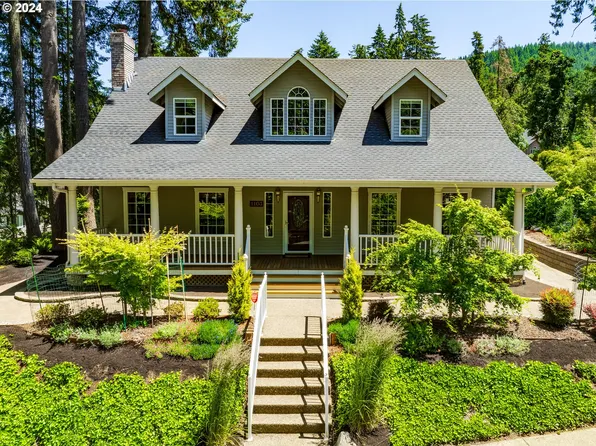 1103 S 68th Pl, Springfield, OR 97478