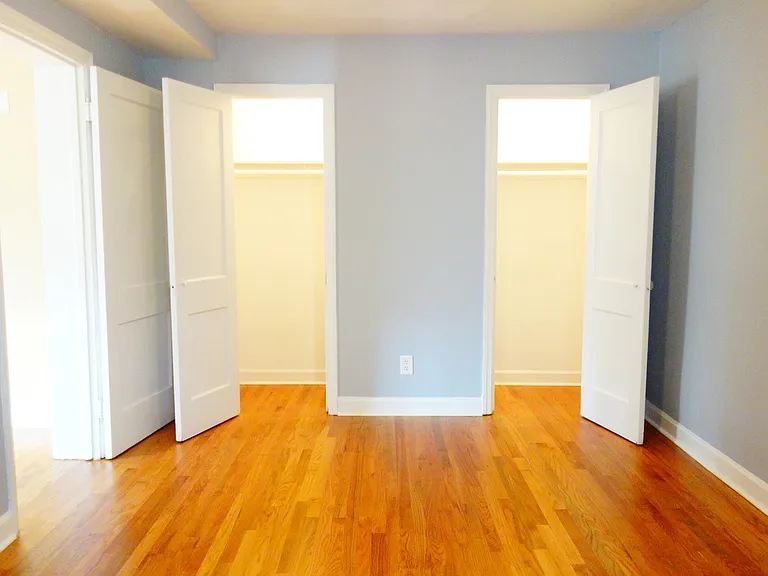 8520 Greenwood Ave — Photo 42