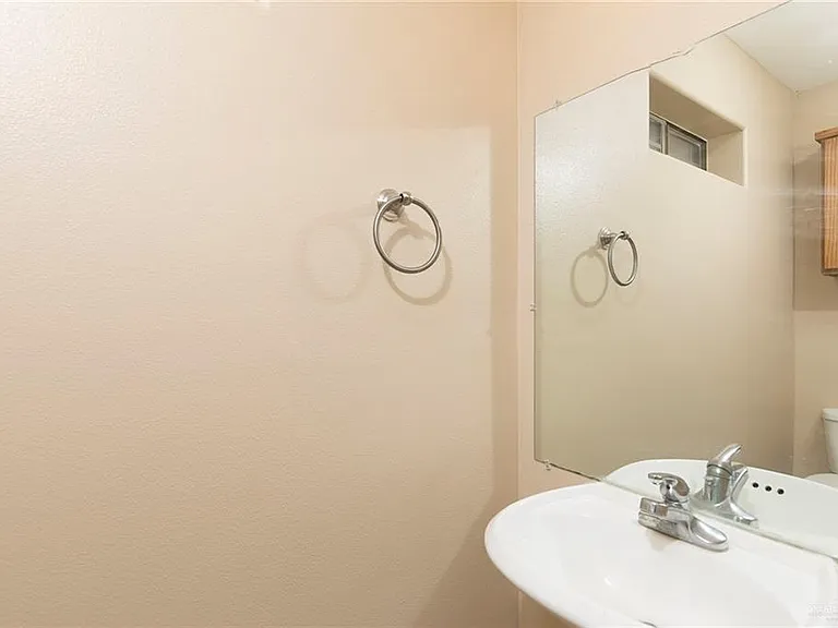 103 S 48th Ln #4 — Photo 7