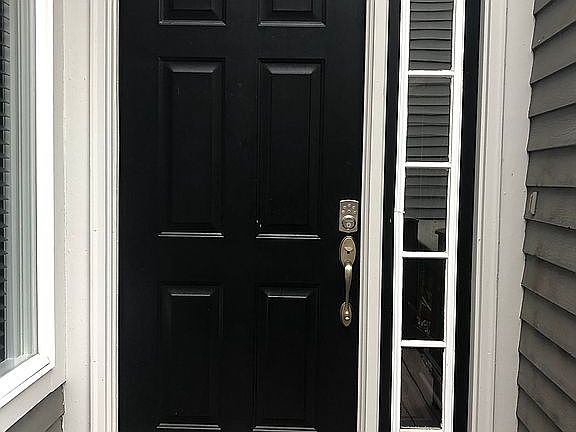 4th image of 6 Crescent Hollow Ct