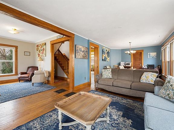 4th image of 541 Stolp Ave