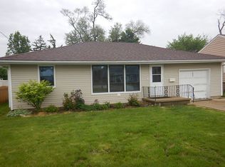 552 E 3rd St, Lockport, IL 60441