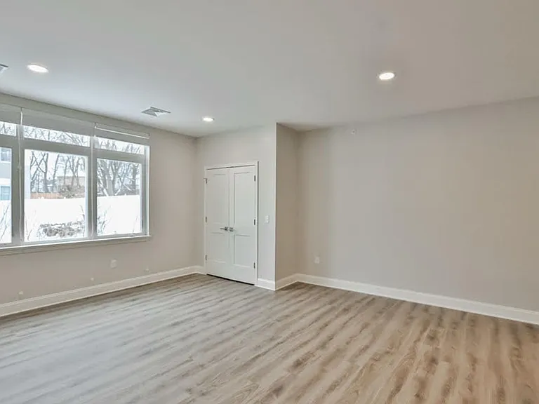 The Reserve on Hackett Apartments — Photo 39