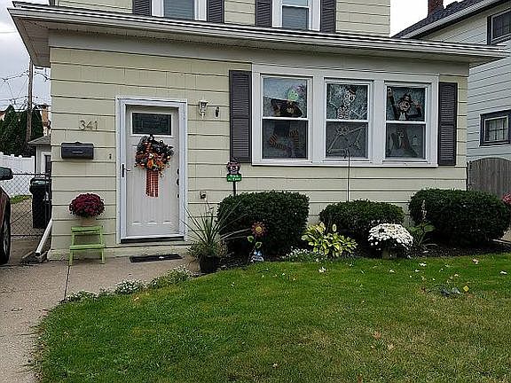 2nd image of 341 Parkwood Ave