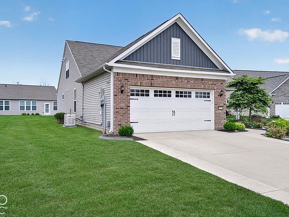 2nd image of 16098 Tuscany Ct