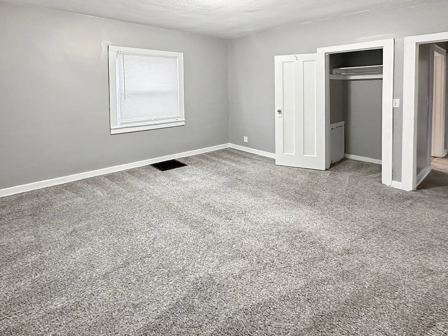 2 bed, 1.0 bath, 815 sqft, $1,495 — Photo 3