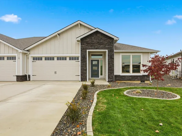 1109 N Country Club Dr APT 20, Deer Park, WA 99006