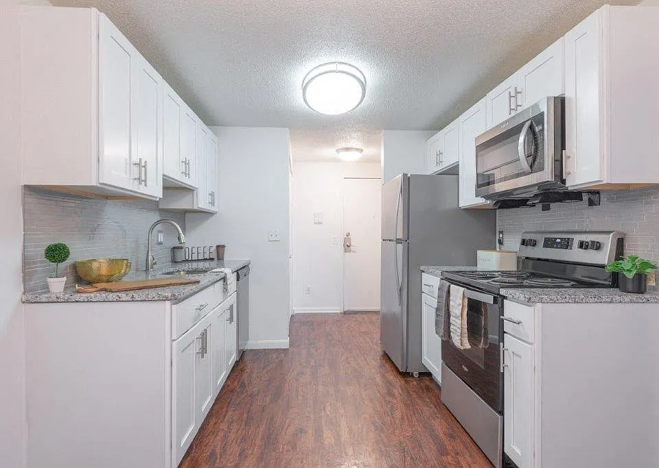 Kings Court Manor Apartment Homes
