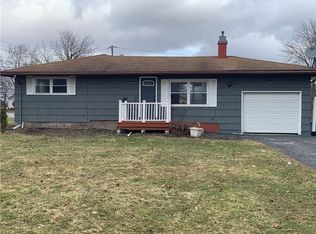 878 Pinnacle Rd, Pittsford, NY 14534