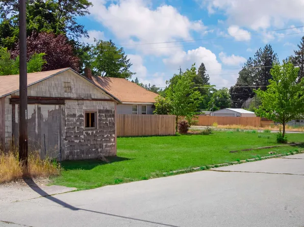 5826 N Madison St, Spokane, WA 99205