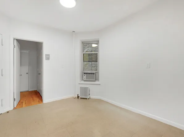 323 West 43rd Street image 8 of 12