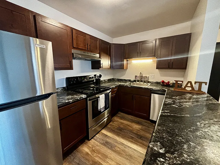 The Ridge Apartments — Photo 140