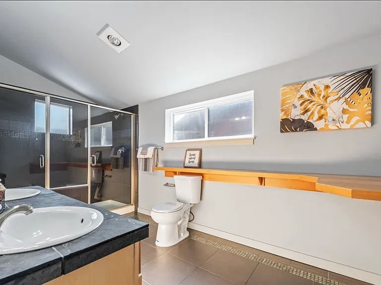 3611 Interlake Ave N #A — Photo 8