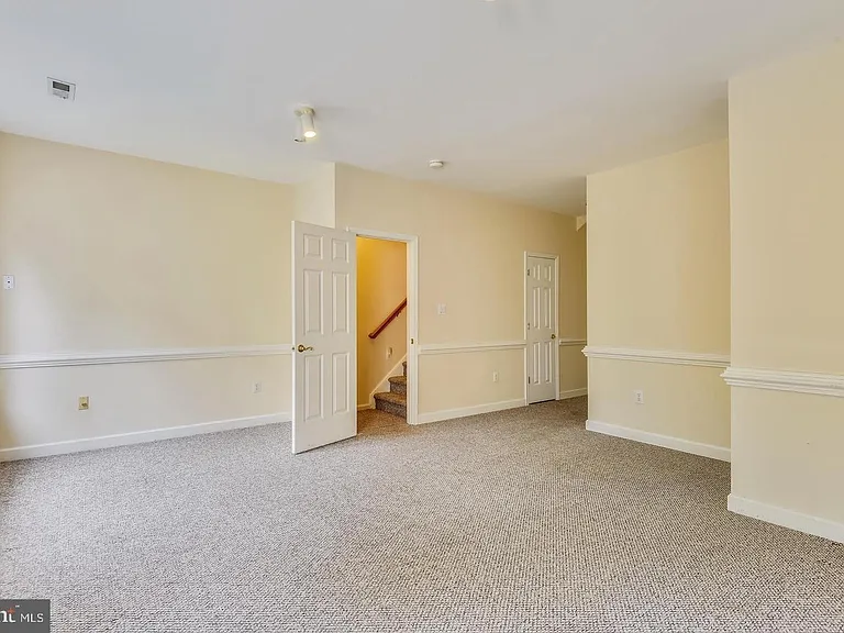 13500 Martha Jefferson Pl — Photo 27