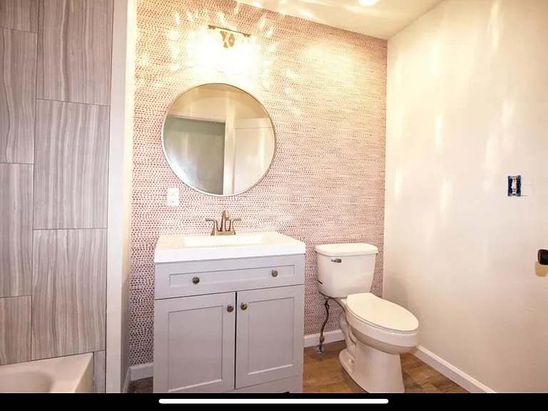 821 Hale St — Photo 14