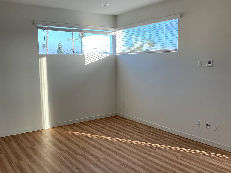 1166 Holly Ave #1 — Photo 22