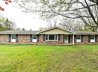 W336S4625 Drumlin Dr, Dousman, WI 53118