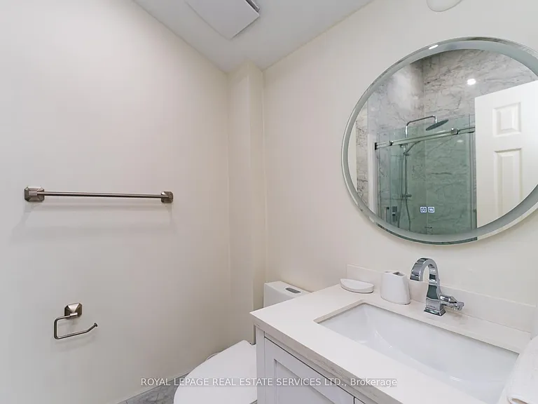 70 Shaftesbury Ave #4 — Photo 28