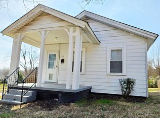 1104 W Webb Ave, Burlington, NC 27217