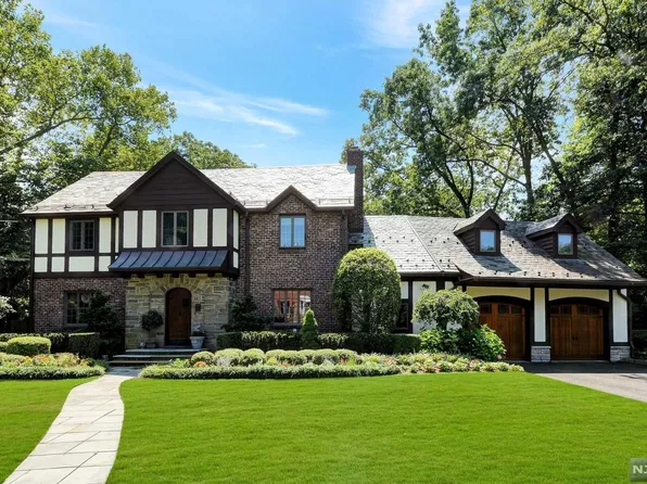 60 Creston Ave, Tenafly, NJ 07670