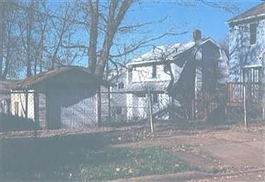 2nd image of 894 E Crosier St
