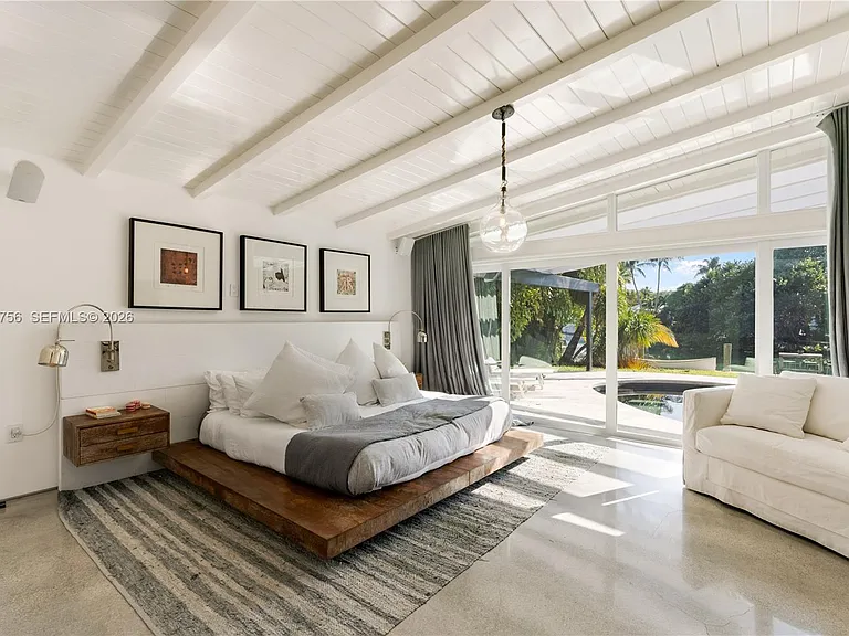 270 Island Dr — Photo 4
