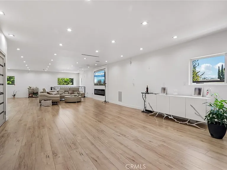4432 Melbourne Ave — Photo 28