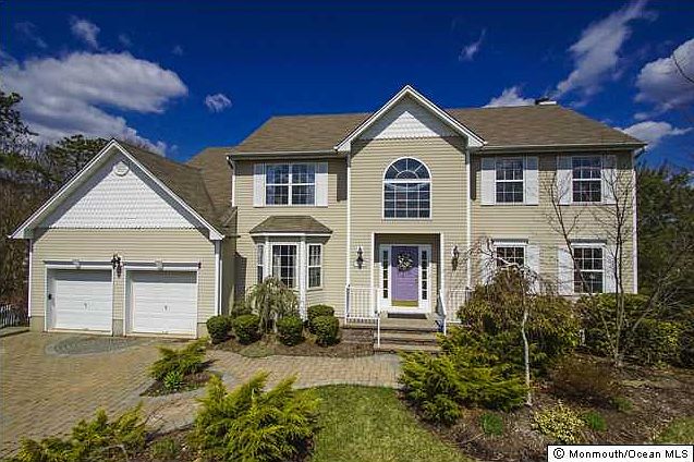 1st image of 746 Spruce Hill Dr