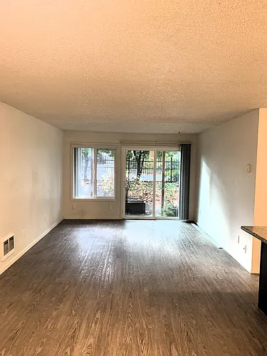 2301 SE Courtney Ave #10 Photo 1