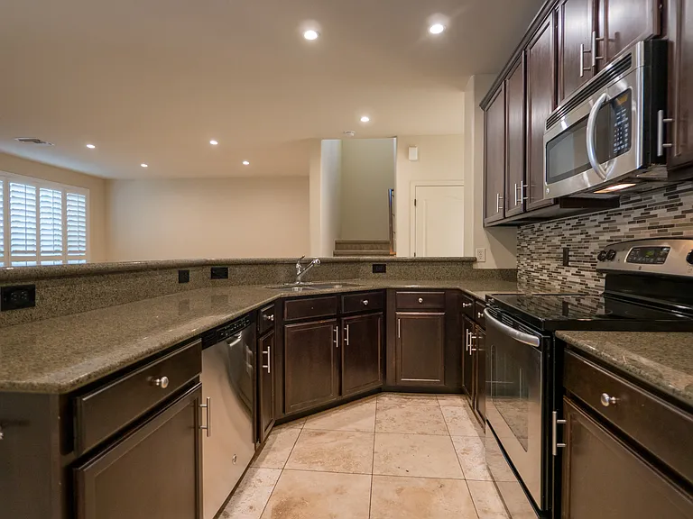 4249 N Golden Ridge Ln — Photo 7