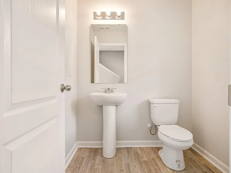 816 Conductor Ct — Photo 16