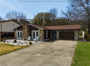 147 Timberlake Cir, Scott Depot, WV 25560