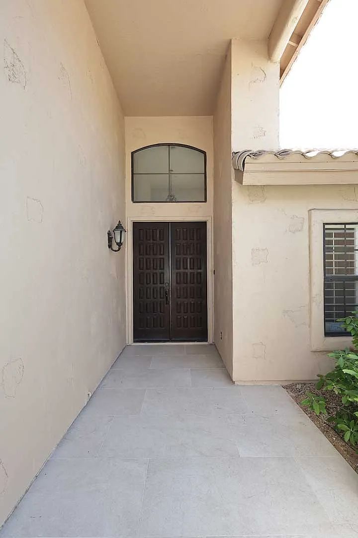 4 bed, 2.5 bath, 2837 sqft, $5,755 — Photo 2