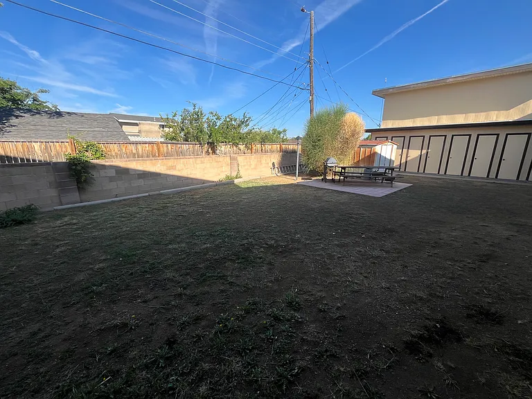 8328 Comanche Rd NE — Photo 17