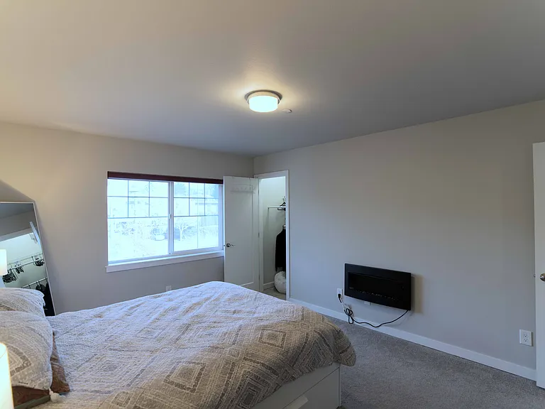 2728 S Andover St — Photo 15