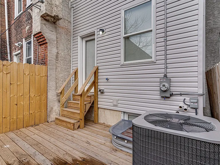 1436 N Corlies St — Photo 31